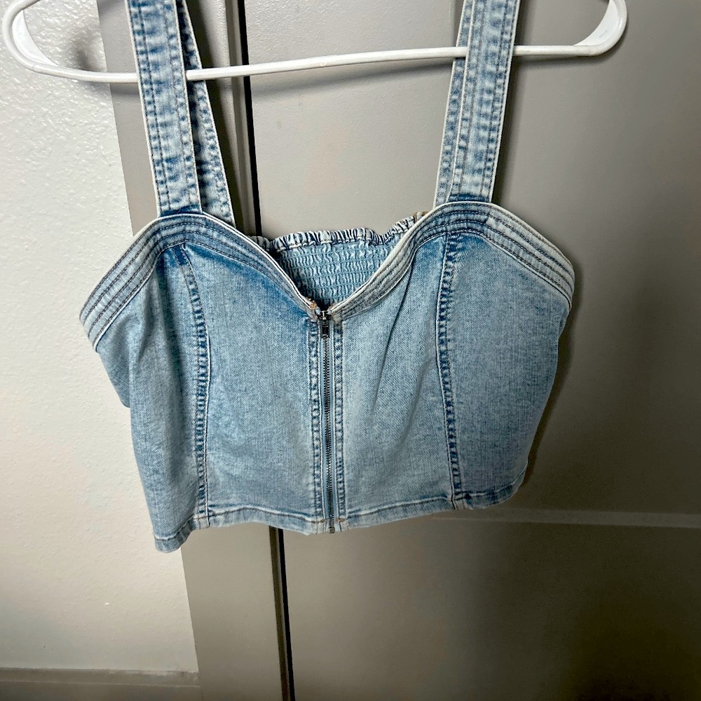 Wild fable medium jean zip up crop top